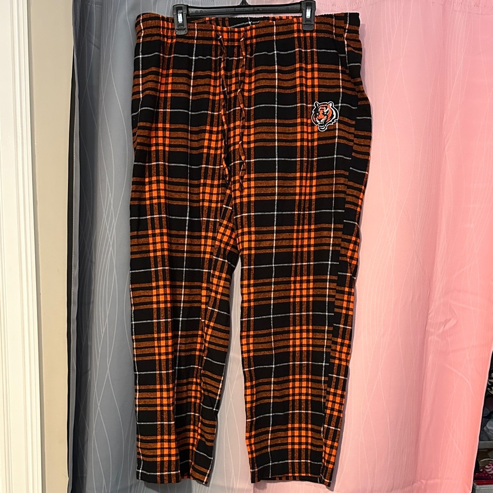 NWOT NFL Bengals Orange and Black Plaid Pants